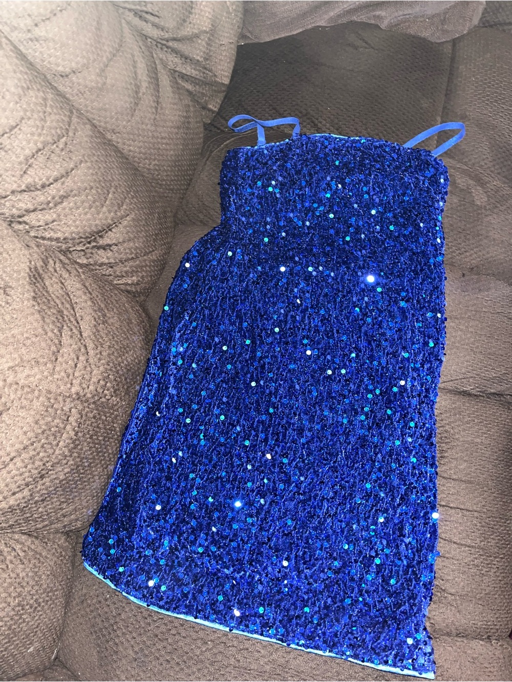 Women’s size small' Sparkle Blue Sequin Dress with Spaghetti Straps.